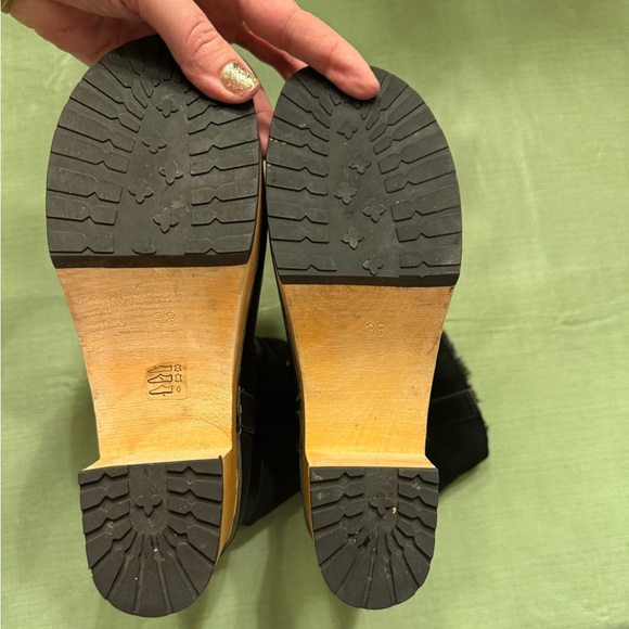 Swedish Hasbeens Hippie Clog Black Leather Heeled Boots - Picture 4 of 6